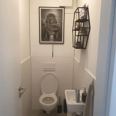 2x2x2 - Novy 2 Izbovy Apartman, 2-minuty Od Letiska, 2- Garaze Bratislava